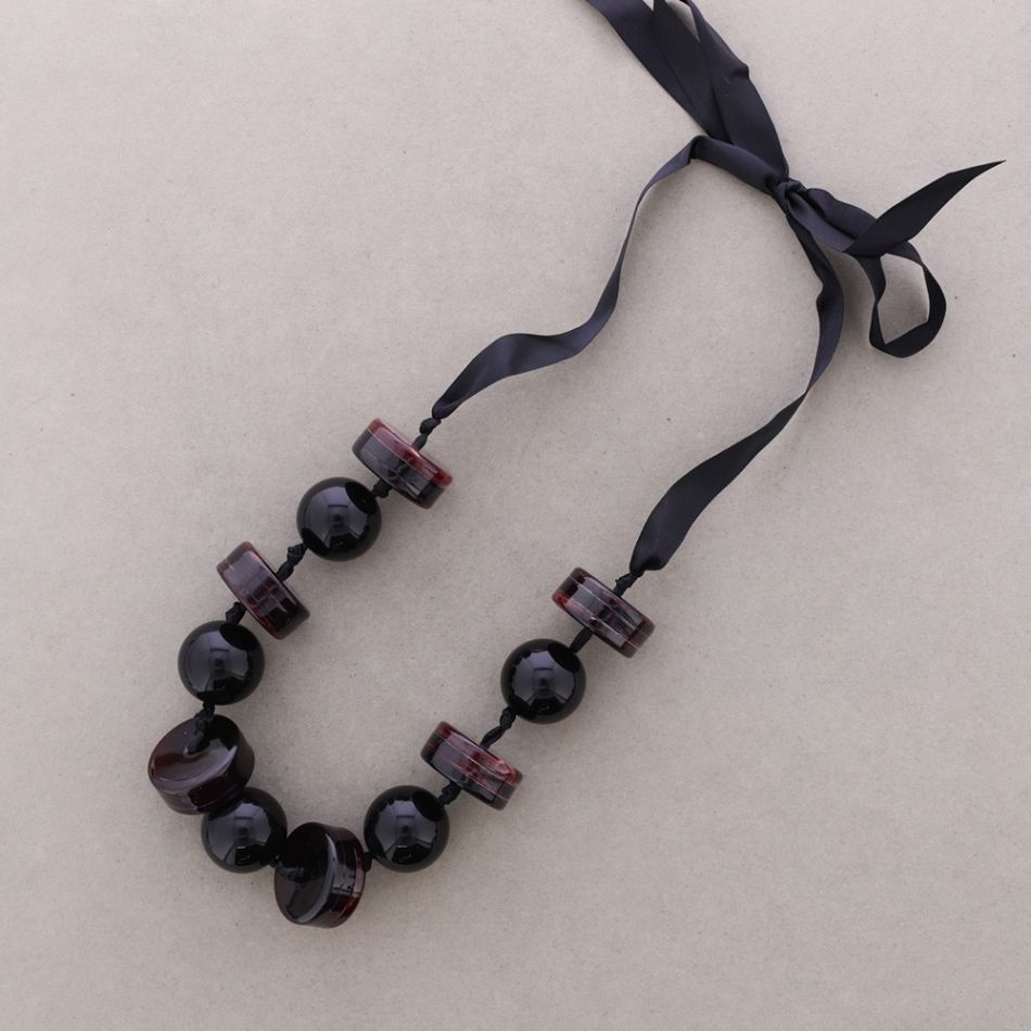 COLLAR LARGO CUENTAS RESINA