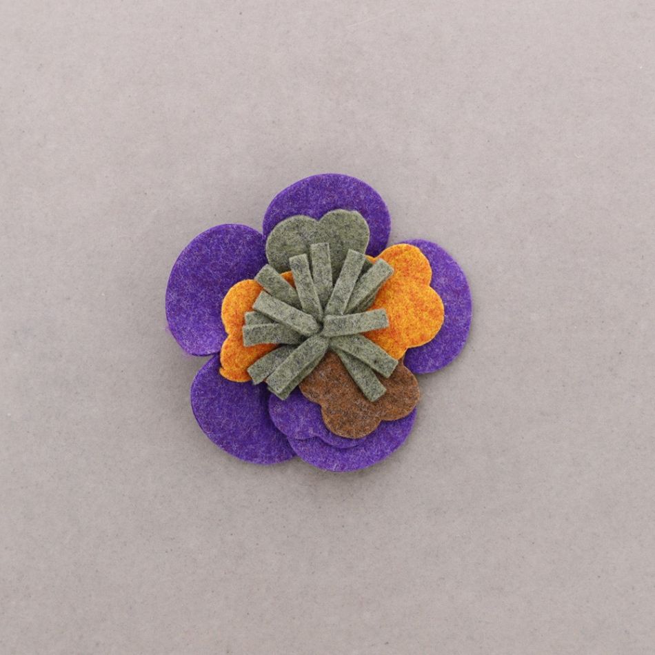 FELT BROOCH 5CM