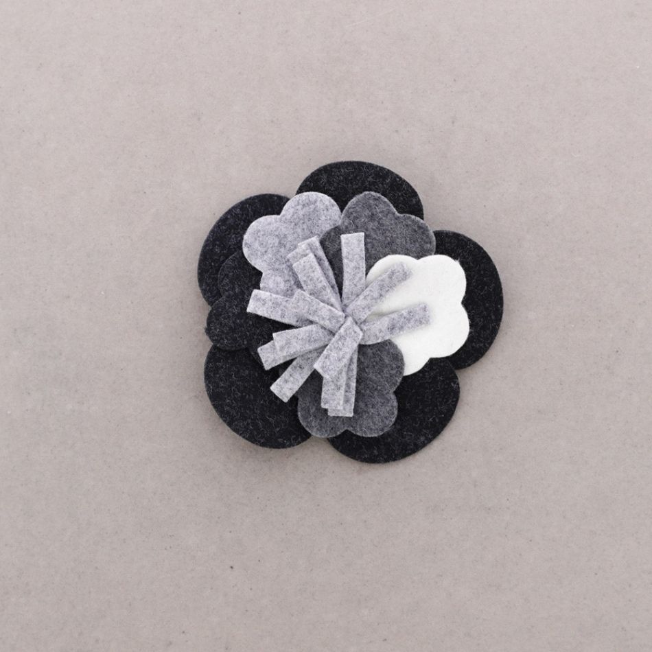 FELT BROOCH 5CM