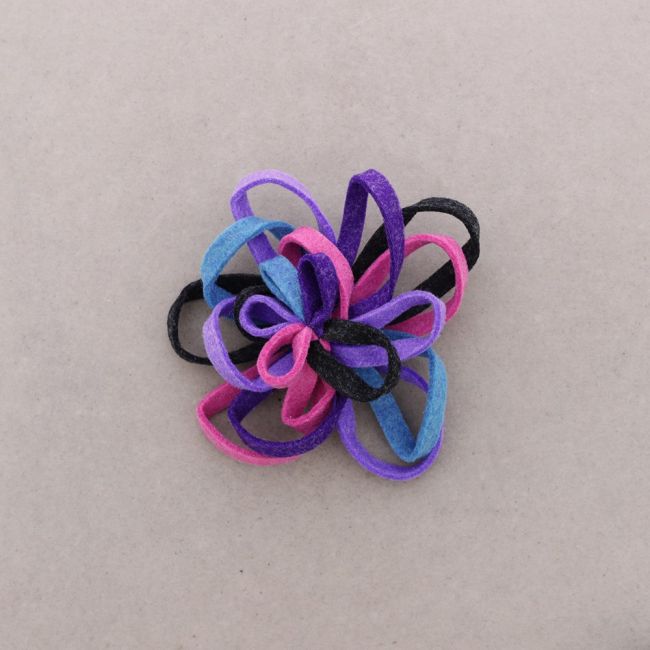 FELT BROOCH 5CM