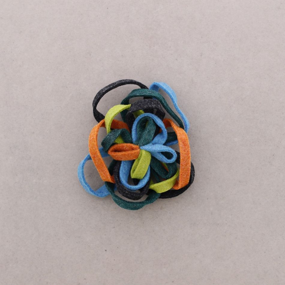 FELT BROOCH 5CM
