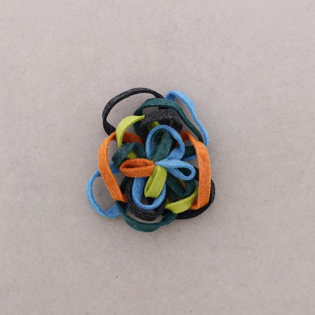 FELT BROOCH 5CM
