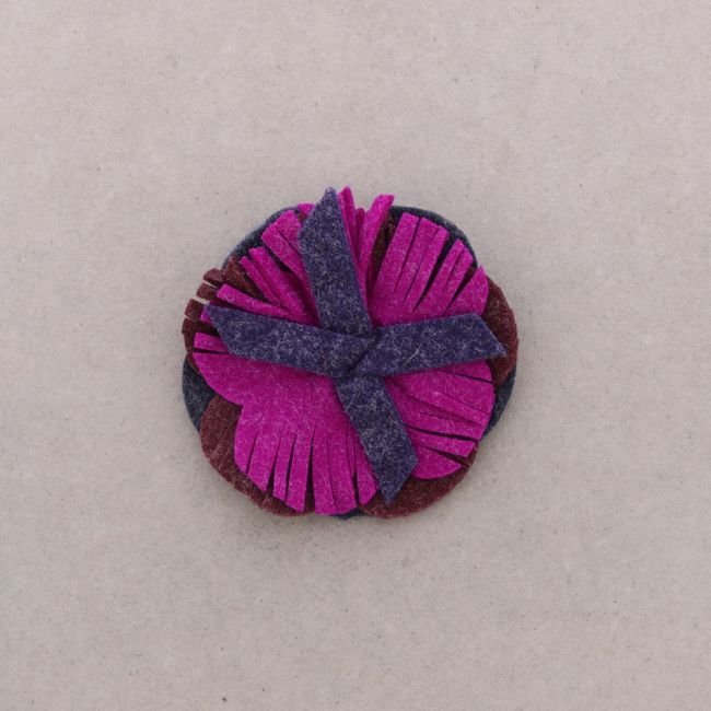 FELT BROOCH 5CM