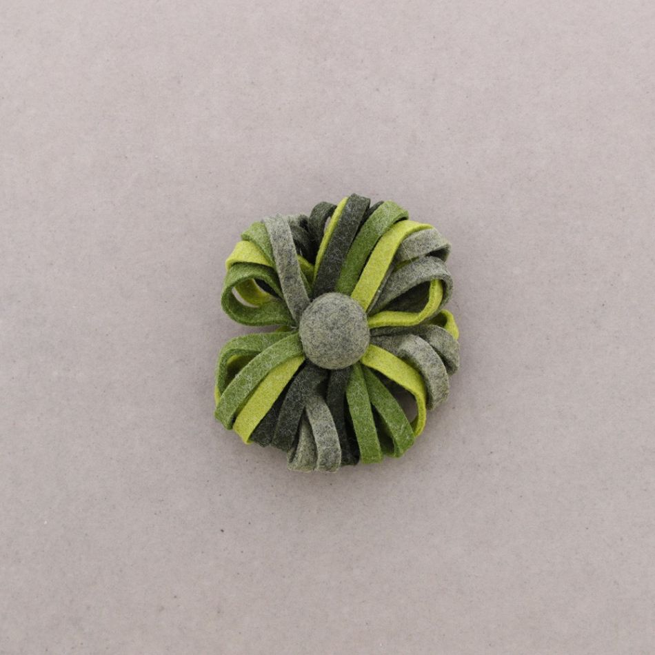 FELT BROOCH 5CM