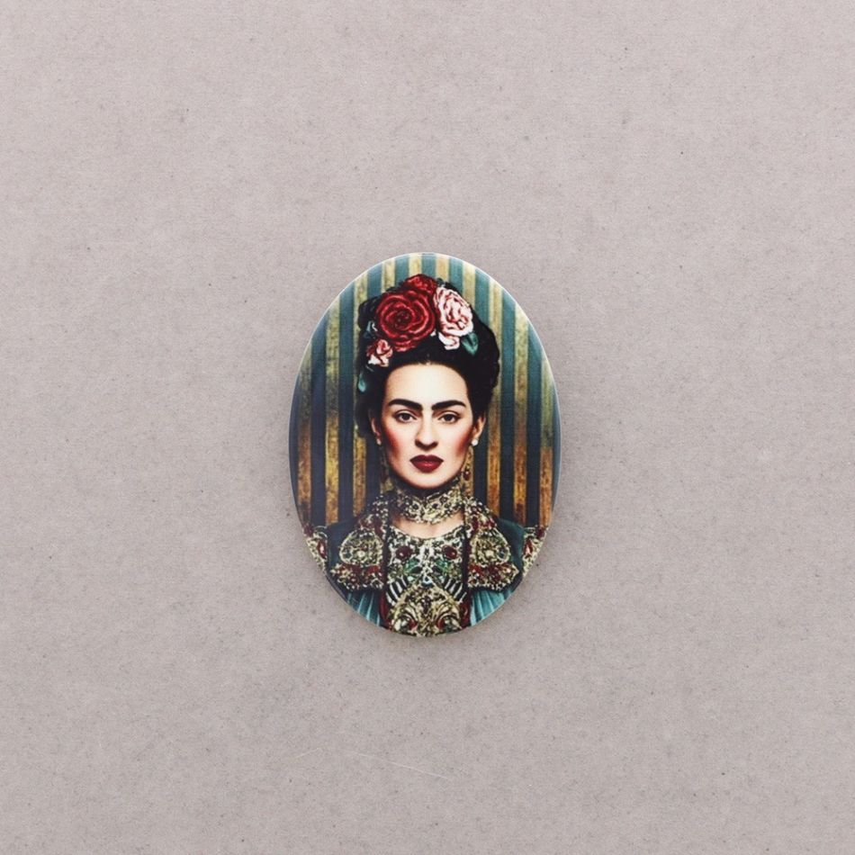 BROCHE OVALADA RESINA FRIDA