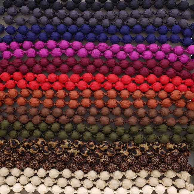 COLLAR LARGO BOLAS FORRADAS TELA 120CM