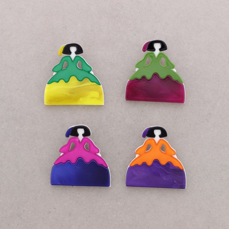 BROCHE MENINA RESINA 2