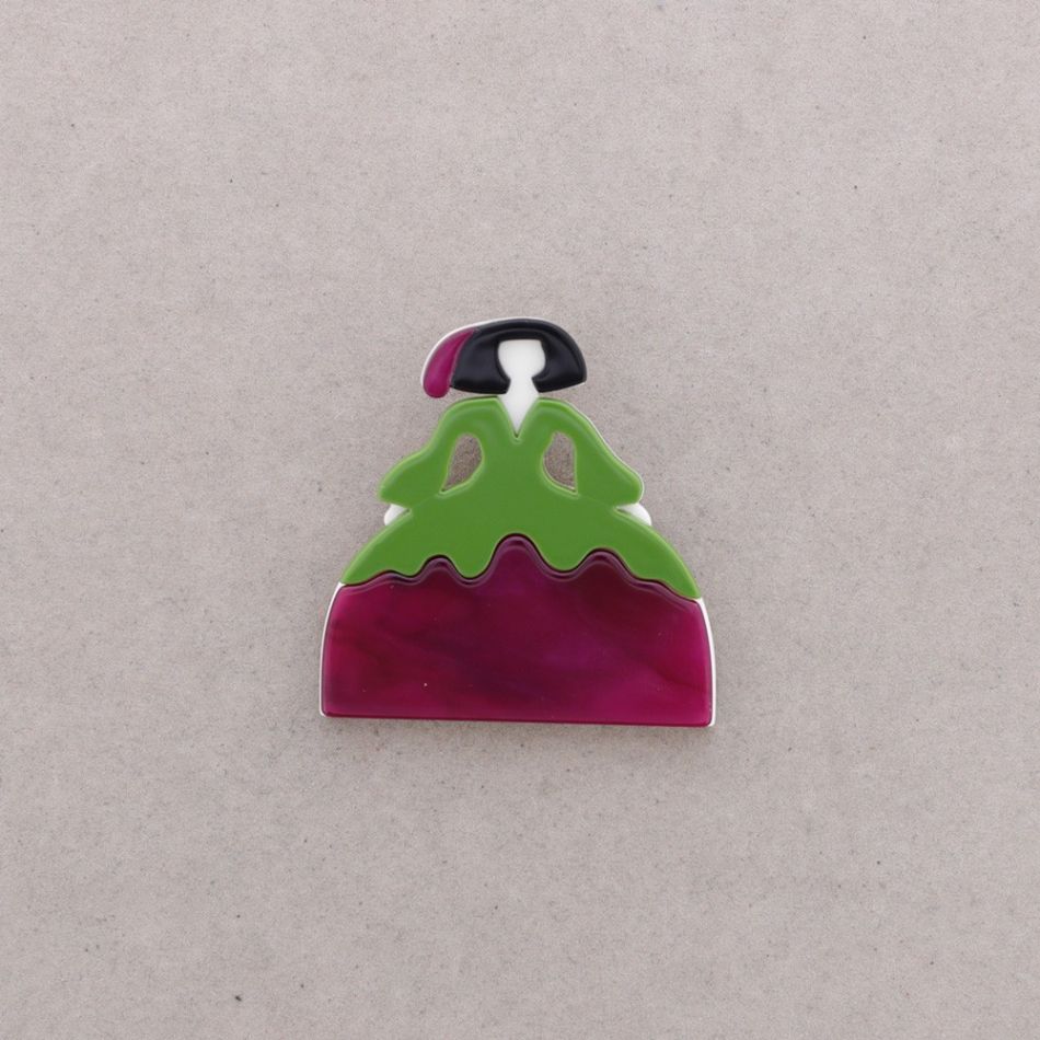 RESIN MENINA BROOCH