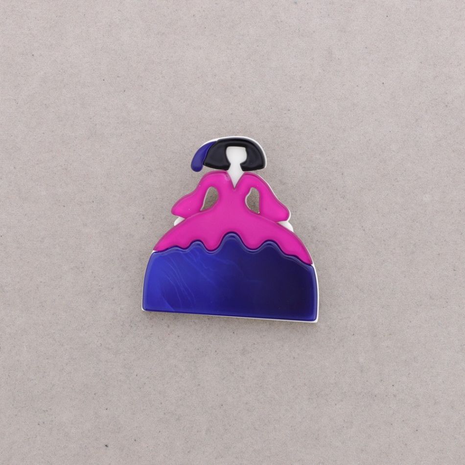 BROCHE MENINA RESINA