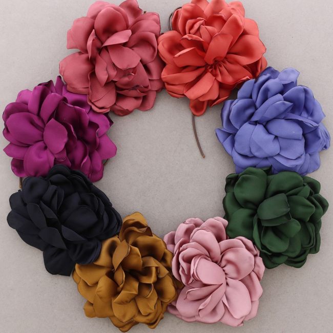 FABRIC FLOWER SHORT NECKLACE