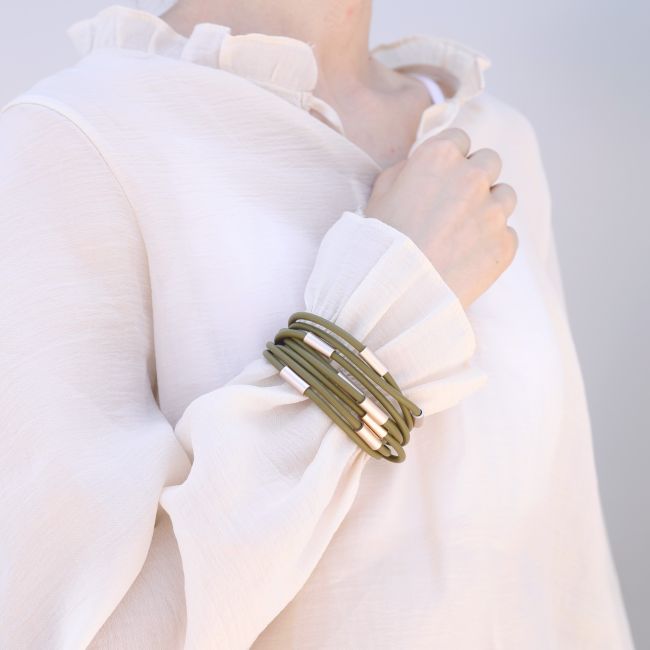 PULSERA MULTI TIRAS CAUCHO TUBITOS