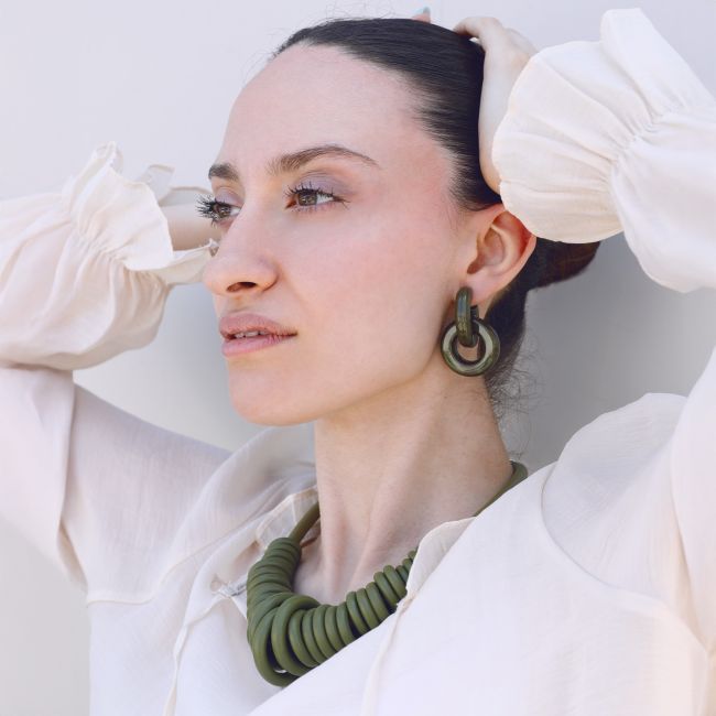 RUBBER WOOD EARRINGS CHOKER