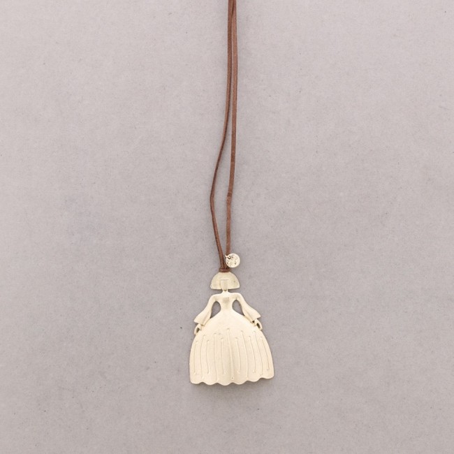 COLLAR LARGO COLGANTE MENINA METAL