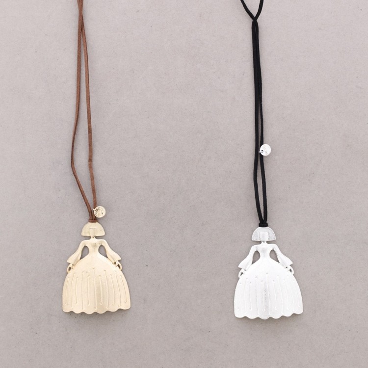 COLLAR LARGO COLGANTE MENINA METAL 2