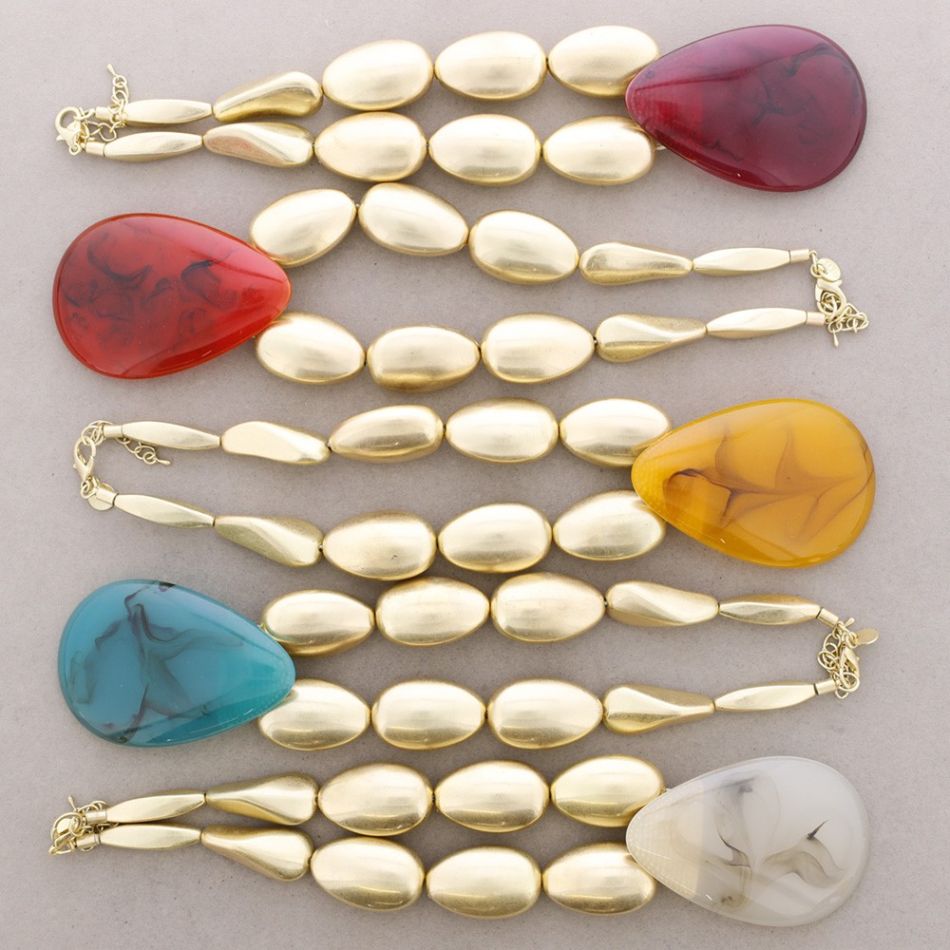 RESIN METAL BEADED NECKLACE