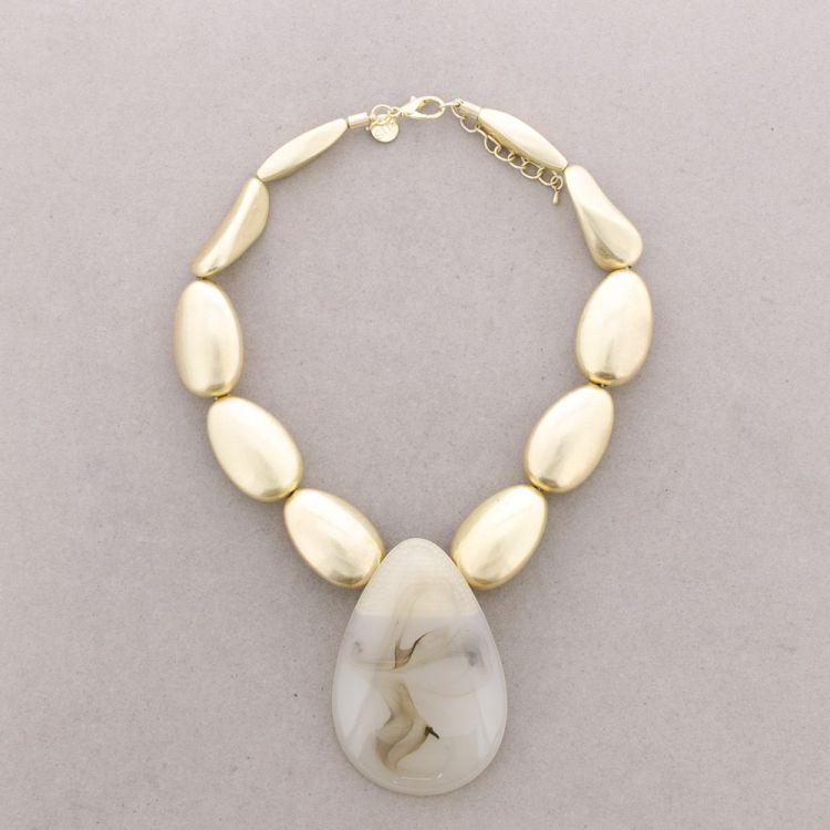 RESIN METAL BEADED NECKLACE