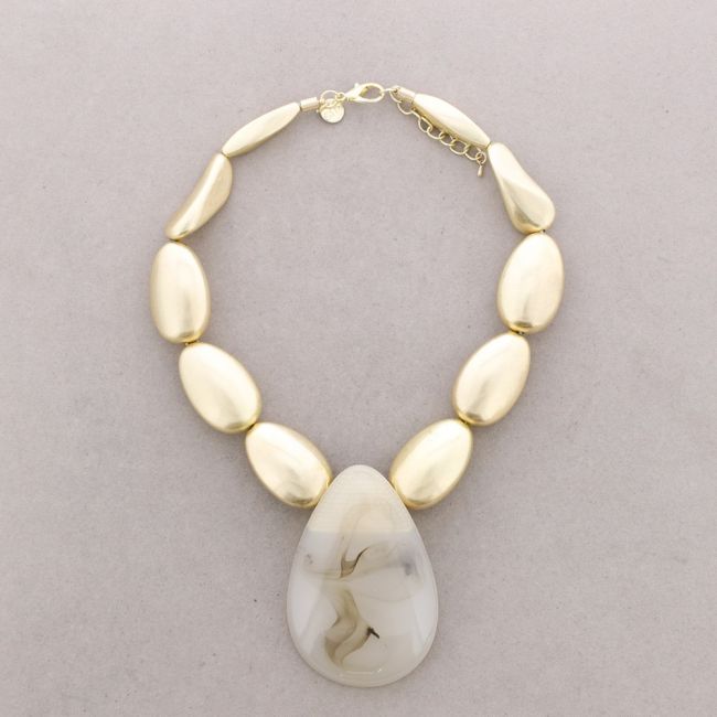 RESIN METAL BEADED NECKLACE