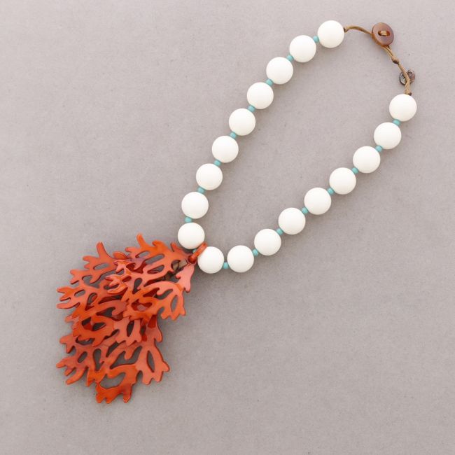 GARGANTILLA COLGANTE TRIPLE CORAL RESINA