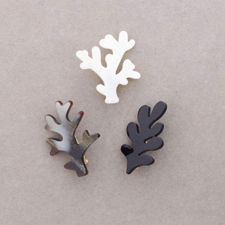 BROCHE SET TRIPLE CORAL RESINA 2