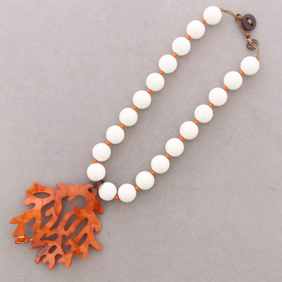 GARGANTILLA COLGANTE CORAL RESINA