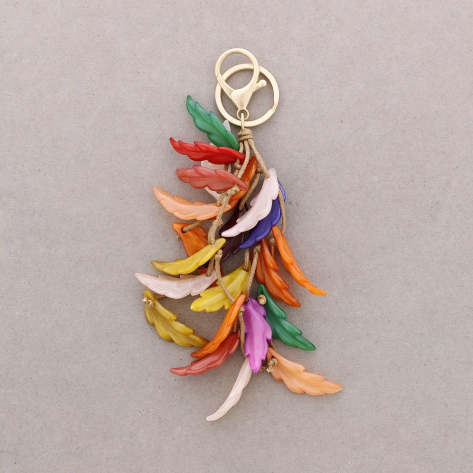 RESIN LEAF PENDANT KEYCHAIN