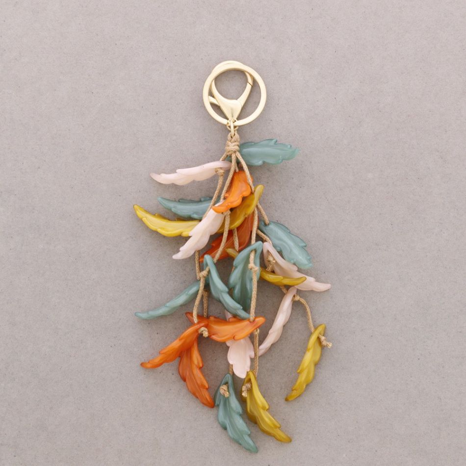 RESIN LEAF PENDANT KEYCHAIN