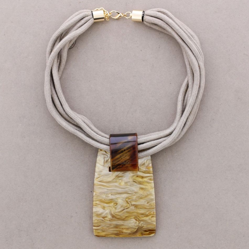 RECTANGULAR RESIN PENDANT NECKLACE