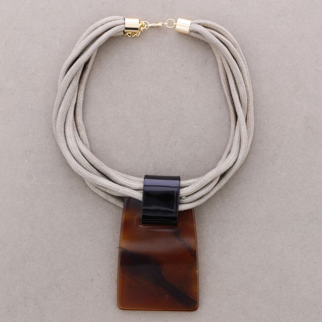 GARGANTILLA COLGANTE RECTANGULAR RESINA