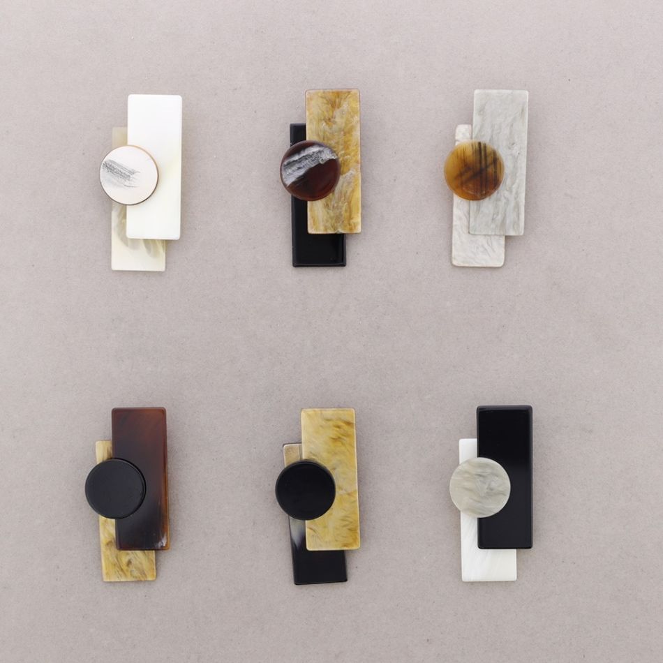 BROCHE FORMAS GEOMÉTRICAS RESINA