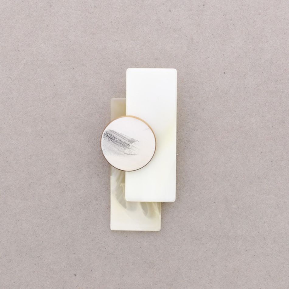 BROCHE FORMAS GEOMÉTRICAS RESINA