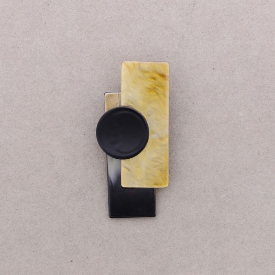 BROCHE FORMAS GEOMÉTRICAS RESINA