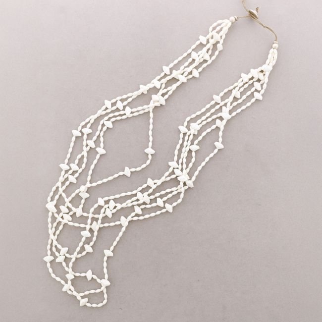 COLLAR LARGO MULTI CUENTAS RESINA