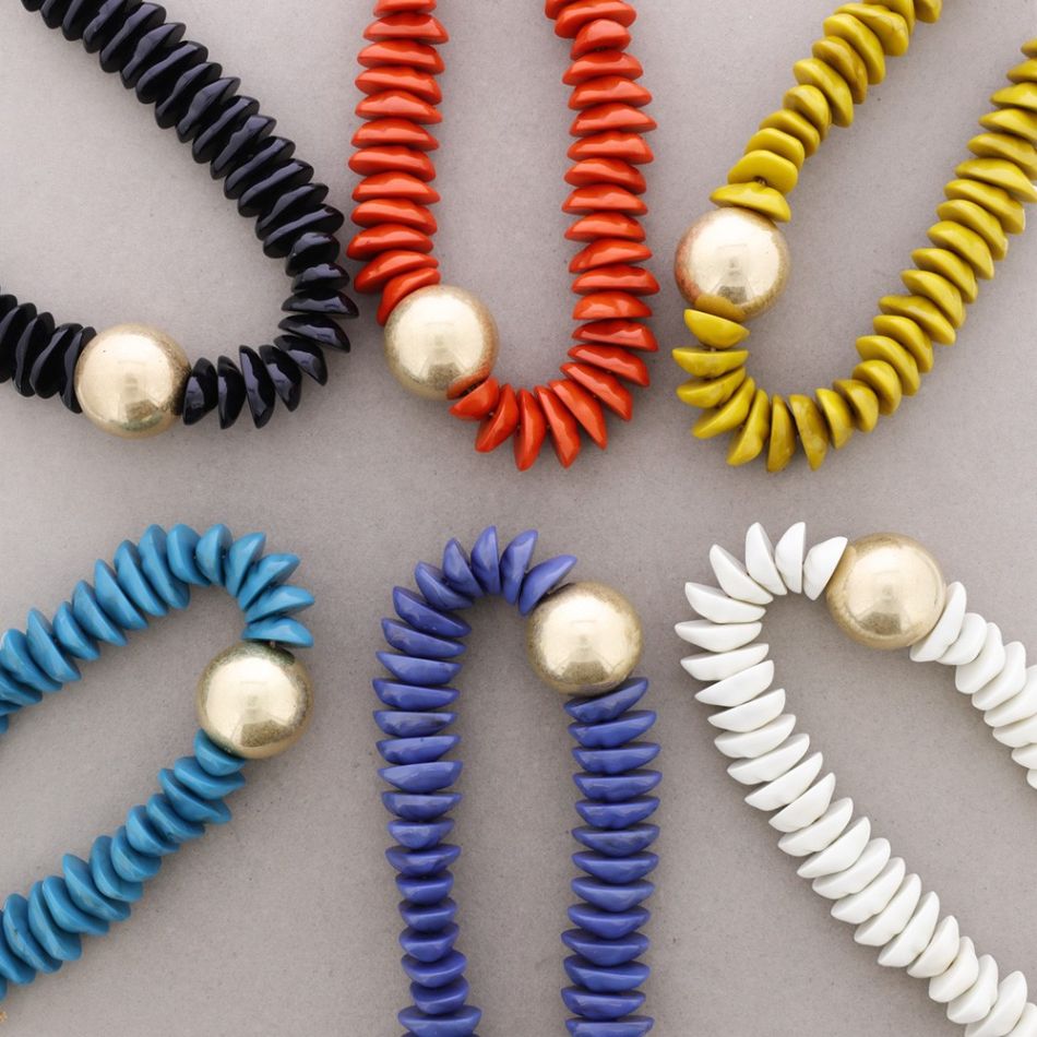 RESIN BEADS METAL BALL NECKLACE