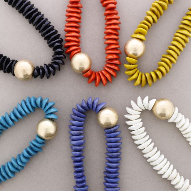 RESIN BEADS METAL BALL NECKLACE