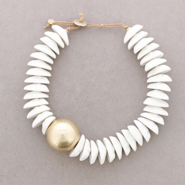 RESIN BEADS METAL BALL NECKLACE