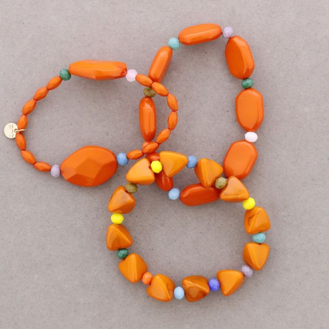 PULSERA ELÁSTICA TRIPLE CUENTAS RESINA
