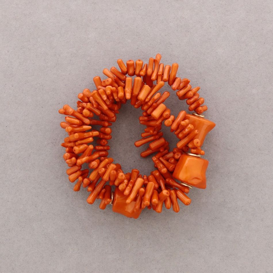 PULSERA ELÁSTICA TRIPLE CUENTAS CORALES RESINA