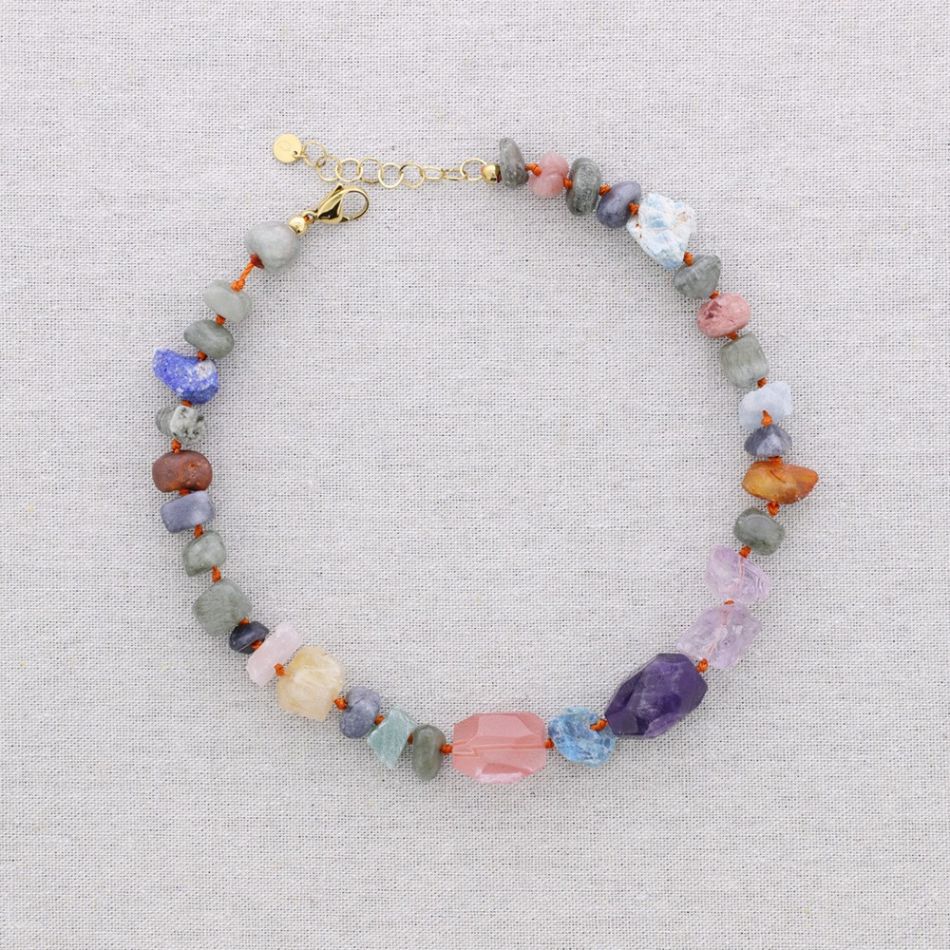 STEEL NECKLACE WITH STONE BEADS