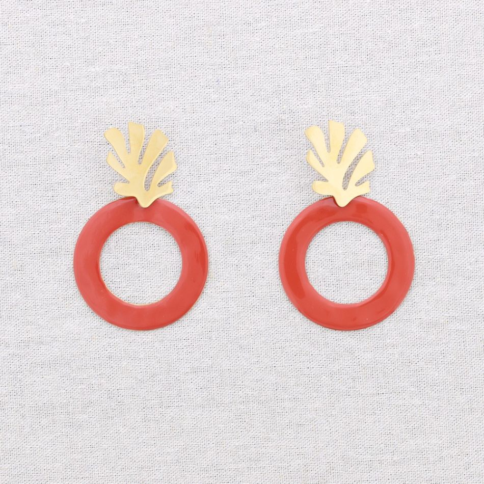 STEEL CORAL EARRINGS WITH ENAMEL RING PENDANT