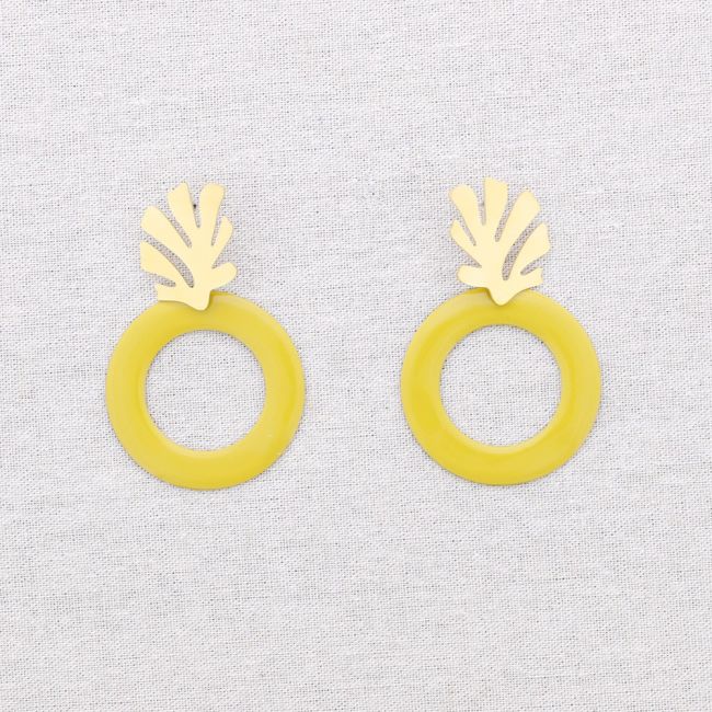 STEEL CORAL EARRINGS WITH ENAMEL RING PENDANT