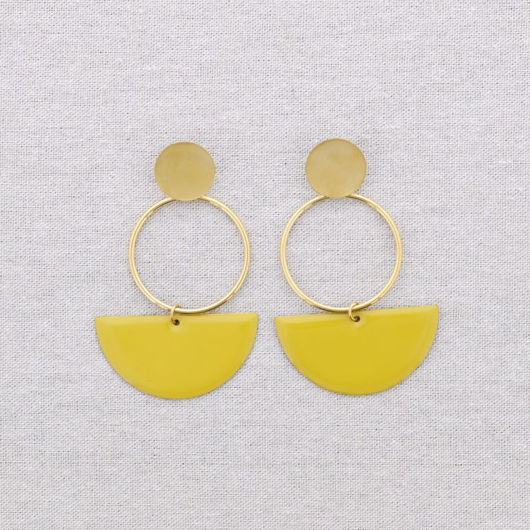 STEEL EARRINGS WITH SEMICIRCLE ENAMEL RING PENDANT