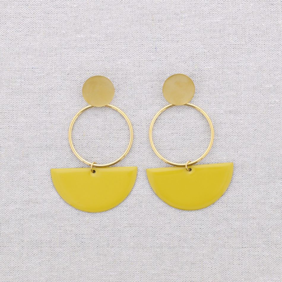 STEEL EARRINGS WITH SEMICIRCLE ENAMEL RING PENDANT