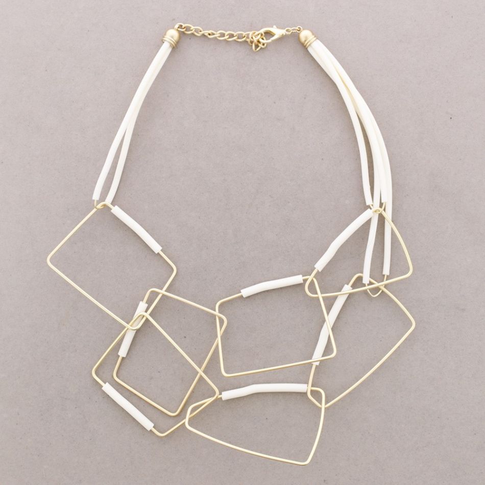 SQUARE LINK NECKLACE WITH METAL AND RUBBER