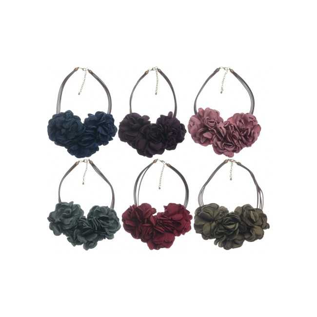 THREE FABRIC FLOWERS SHORT NECKLACE