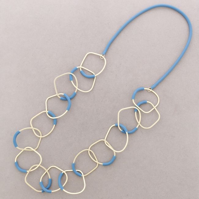 LONG METAL LINK NECKLACE WITH RUBBER