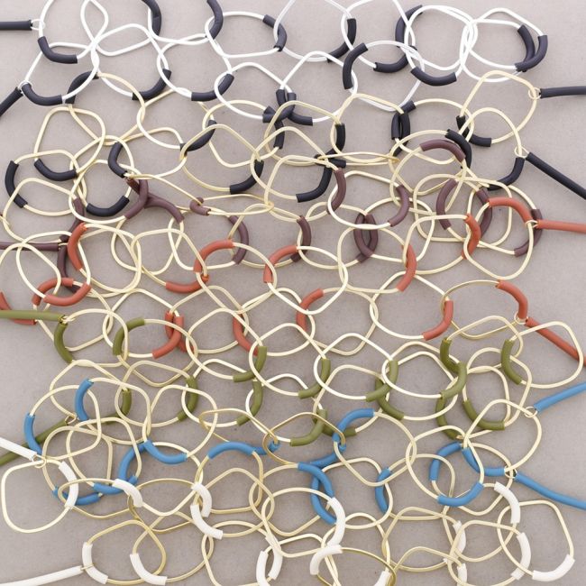 COLLAR LARGO ESLABONES METAL GOMA