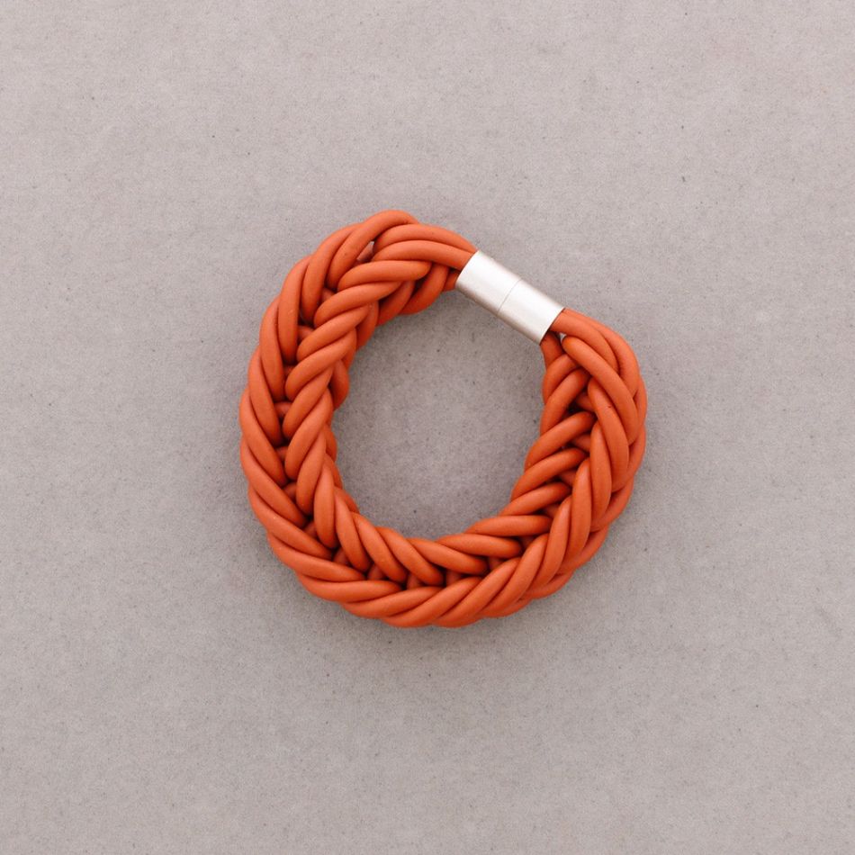 RUBBER BRAIDED MAGNETIC BRACELET