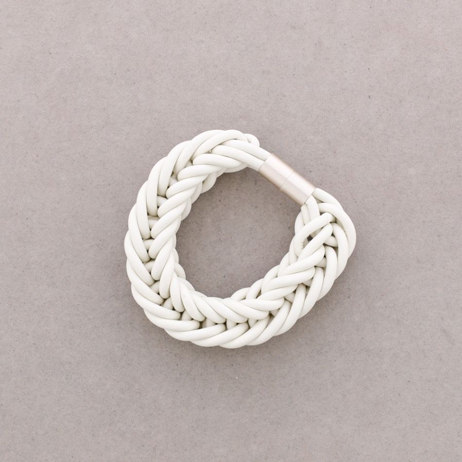 RUBBER BRAIDED MAGNETIC BRACELET