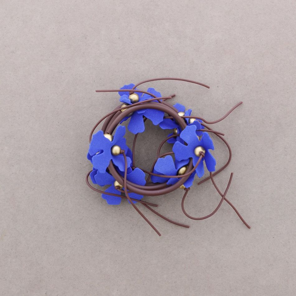 FOAMY FLOWER RUBBER FRINGE BRACELET