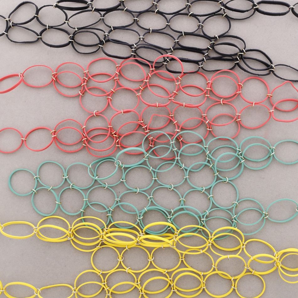 COLLAR BABERO ANILLA METAL GOMA